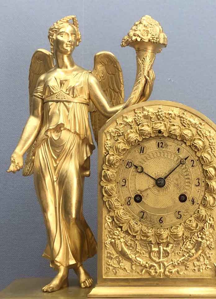 Đồng hồ tượng cổ nữ thần empire dát vàng thủy ngân 