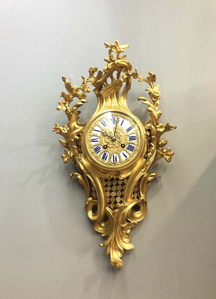 Đồng hồ treo tường cartel cổ bằng đồng mạ vàng